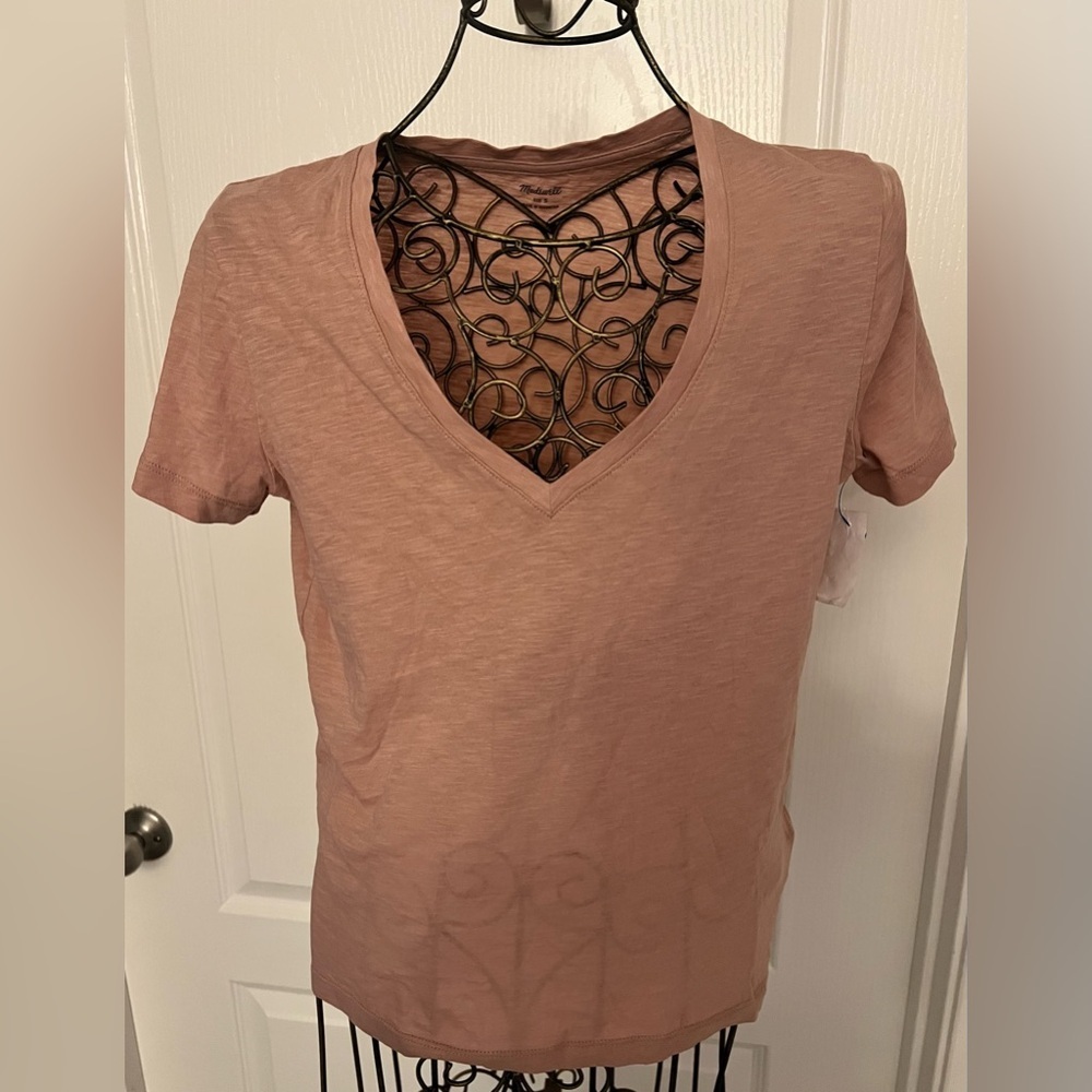Madewell Short Sleeve V-Neck Tee in Blush